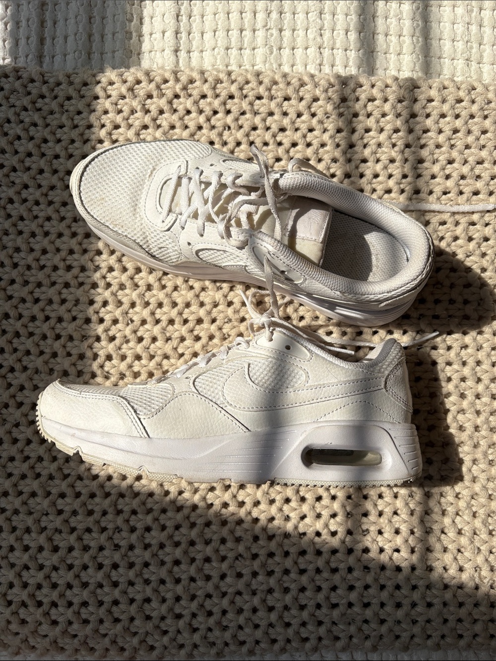 White Nike Air Max Women’s